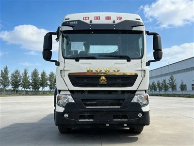 HOWO TX 6×4 dráttarbíll