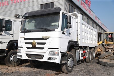 HW76 6x4 vörubíll